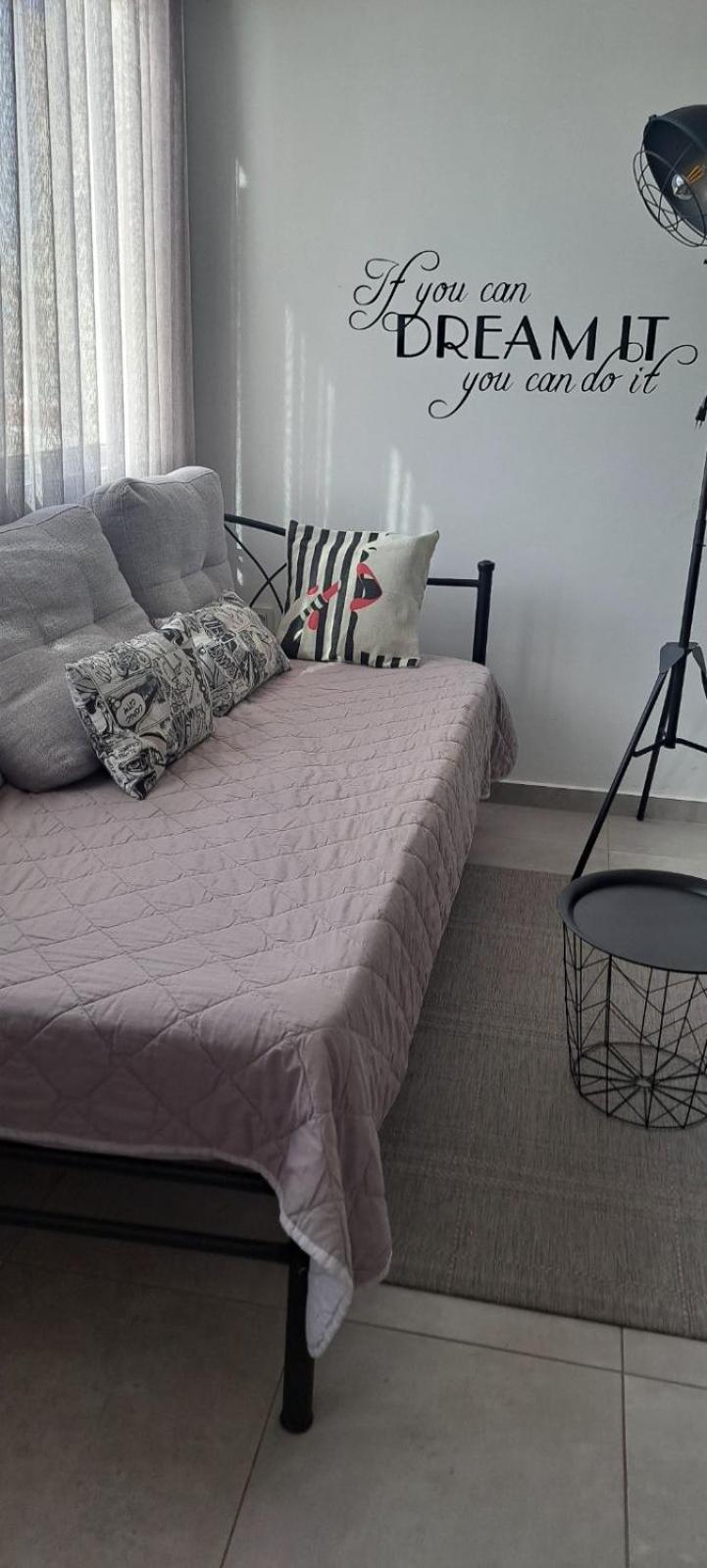 Luxury One Bedroom Aristophanes Apartment Афины Экстерьер фото